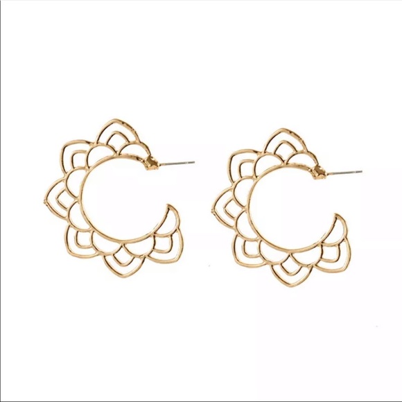 2/$10 NEW! Flower Earrings Abstract Geometric Trendy Cute Boho Summer Fashion - Picture 4 of 7